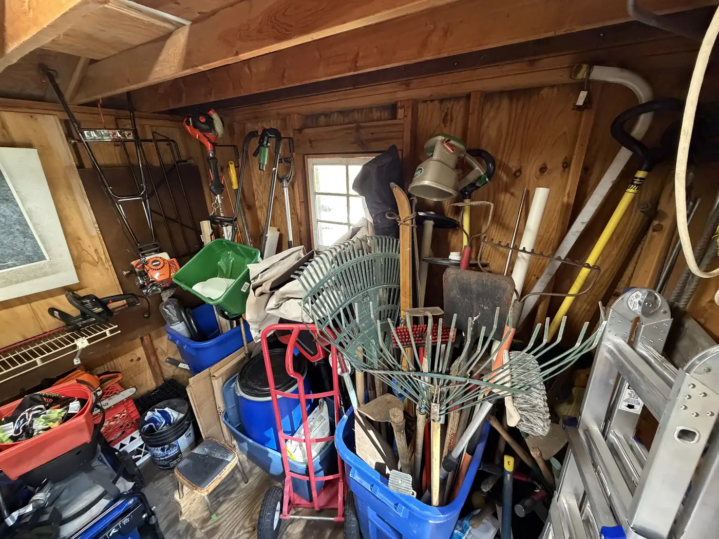 Shed & garage tools, photo 1 of 3